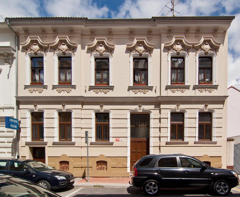 Apartmany - Penzion Smetanka Ceske Budejovice Exterior photo